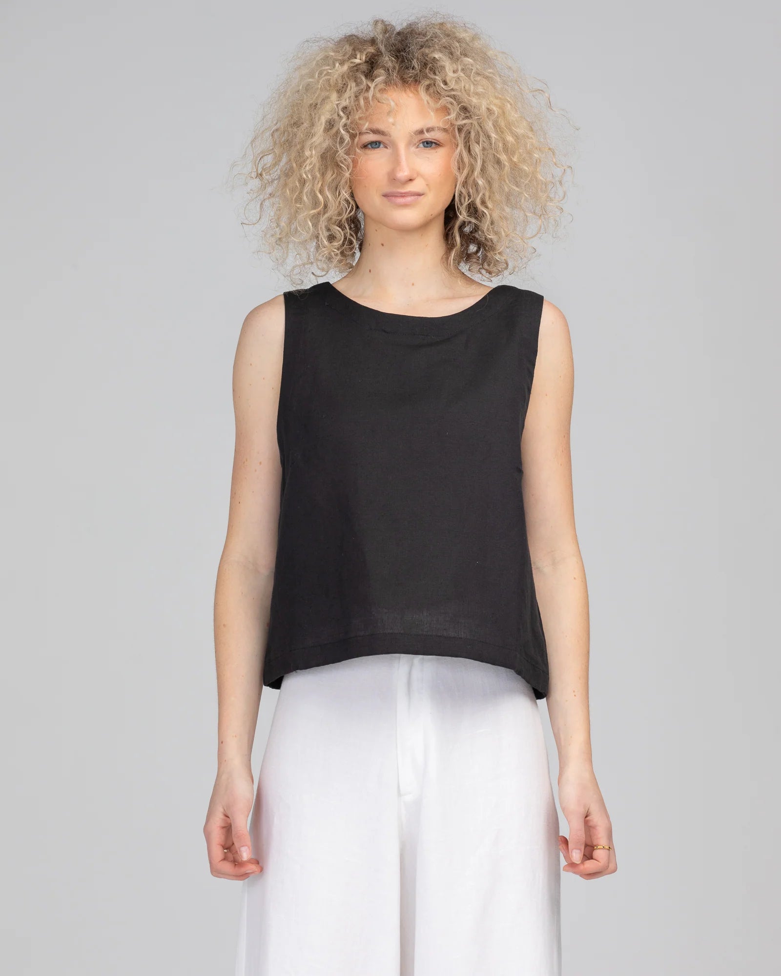 Rose Linen Top Black